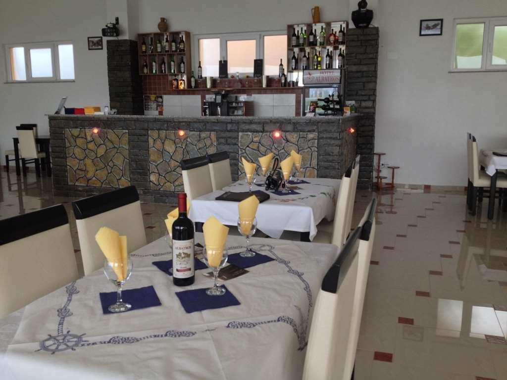 Hotel Albatros Πρίζρεν Εστιατόριο φωτογραφία